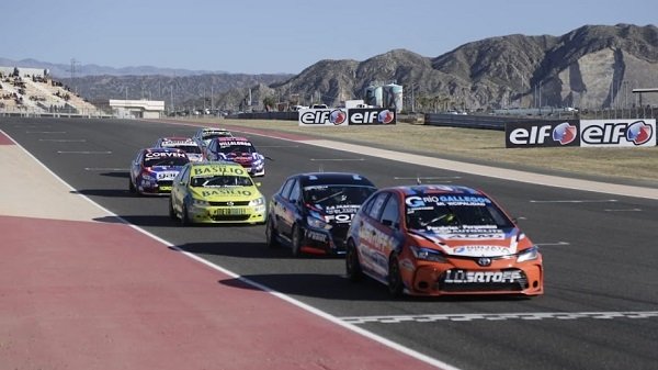 Buen domingo del TN y Turismo Carretera 2000 en el Circuito San Juan Villicum